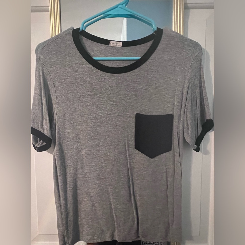 Gray Crop Top With Pocket